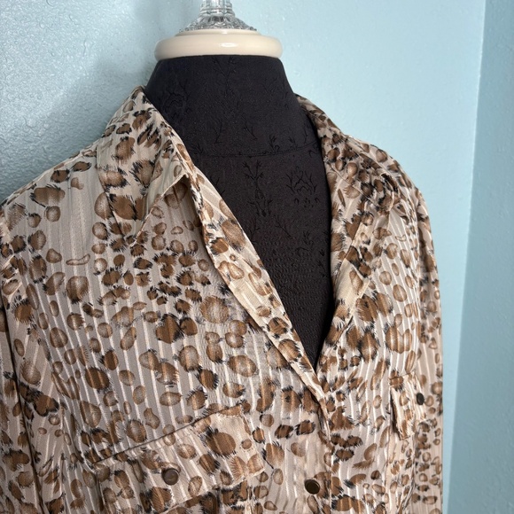 Roz & Ali Animal Print Sheer Blouse - Picture 4 of 10